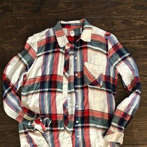 Women’s Gap plaid button down shirt Small